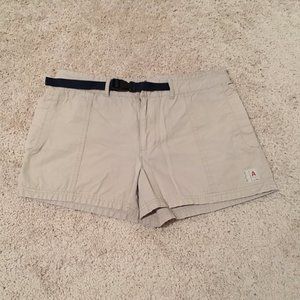 American Eagle Shorts with Belt (Size: 8)